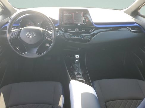 Used 2022 Toyota C-HR XLE FWD image 11