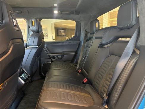 Used 2022 Rivian R1T Launch Edition image 16