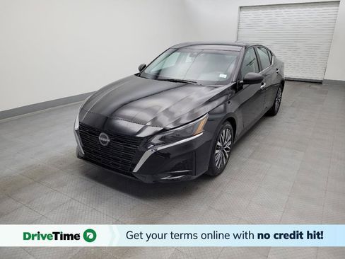 Used 2024 Nissan Altima 2.5 SV image 1