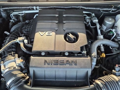 Used 2023 Nissan Frontier SV w/ SV Convenience Package AWD/4WD image 13