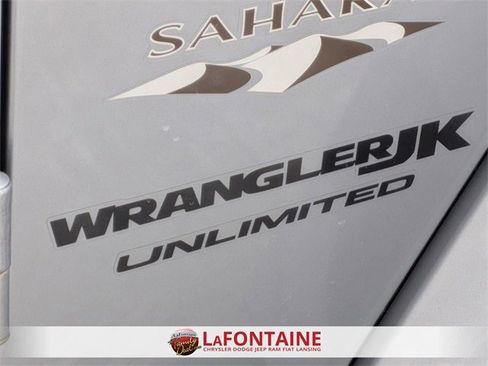 Used 2018 Jeep Wrangler Unlimited Sahara w/ Connectivity Group image 9