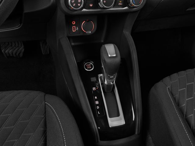 Used 2023 Nissan Kicks SR w/ Interior Electronics Package FWD image 9