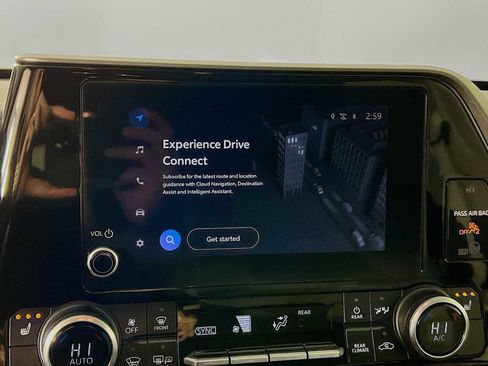 Used 2024 Toyota Highlander XLE image 14