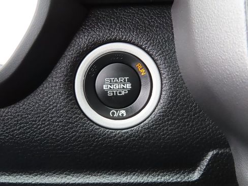 Certified 2022 RAM 1500 Laramie image 12