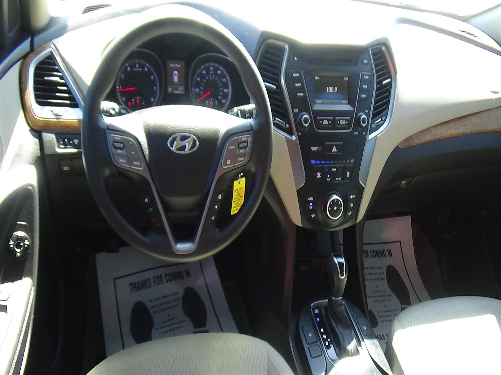 Used 2016 Hyundai Santa Fe SE FWD image 13