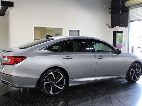 Used 2021 Honda Accord Sport image 3