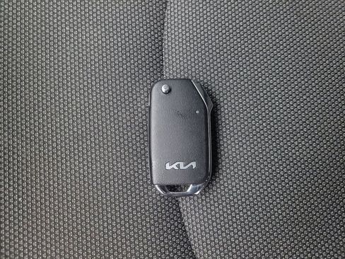 Used 2023 Kia Forte LXS w/ LXS Technology Package image 32