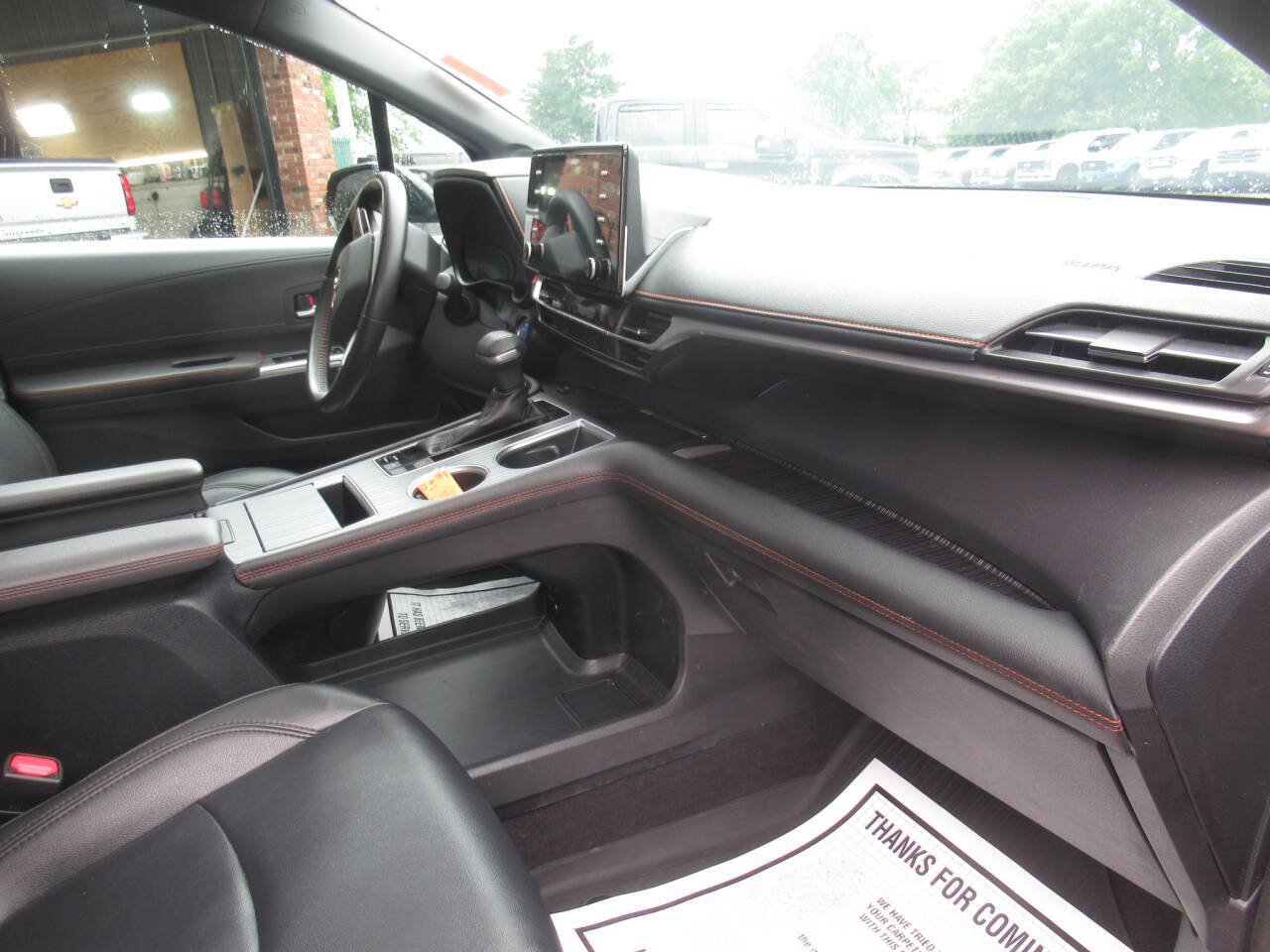 Used 2021 Toyota Sienna XSE w/ XSE Plus Package FWD image 7