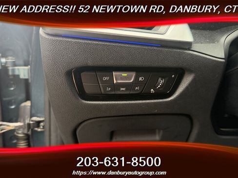 Used 2019 BMW 330i xDrive Sedan w/ Driving Assistance Package AWD/4WD image 25