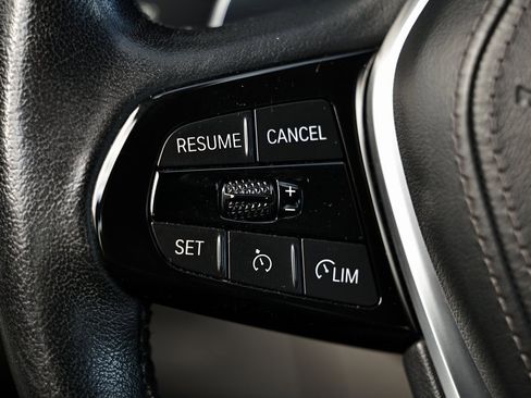 Used 2023 BMW 530i xDrive w/ Convenience Package image 33