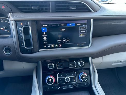 Used 2021 GMC Yukon Denali w/ Denali Premium Package image 6