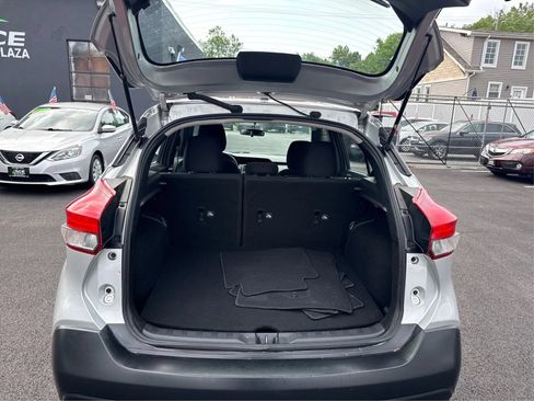 Used 2018 Nissan Kicks S FWD image 13