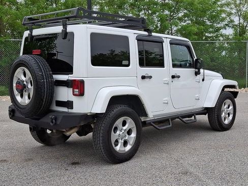 Used 2015 Jeep Wrangler Unlimited Sahara w/ Dual Top Group AWD/4WD image 8