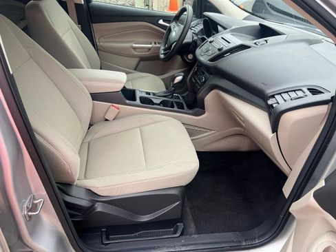 Used 2018 Ford Escape SE FWD image 10