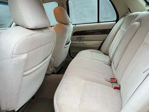 Used 2007 Mercury Grand Marquis GS image 10