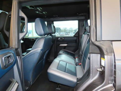 Used 2022 Ford Bronco Outer Banks w/ Sasquatch Package image 17