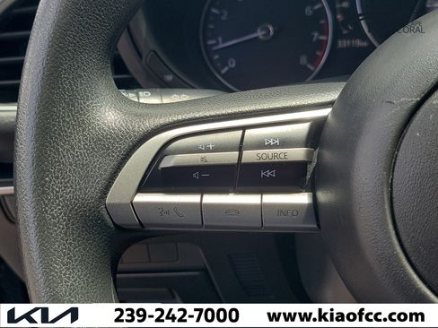 Used 2020 MAZDA MAZDA3 Sedan FWD image 22