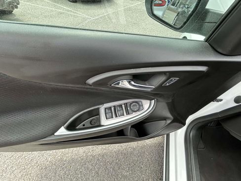 Used 2024 Chevrolet Malibu LT FWD image 19