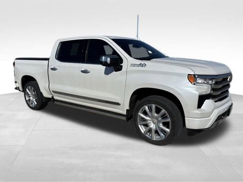 Used 2022 Chevrolet Silverado 1500 High Country w/ High Country Premium Package image 7