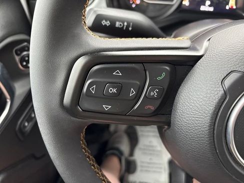 Used 2024 Jeep Wrangler Willys image 13