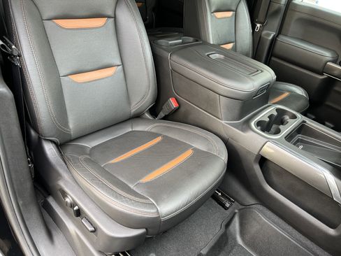 Used 2019 GMC Sierra 1500 AT4 w/ AT4 Premium Package image 24