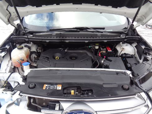 Used 2015 Ford Edge SEL image 9