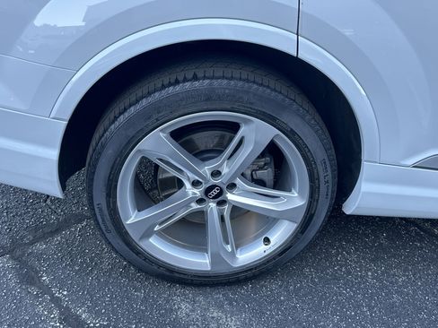 Used 2019 Audi Q7 3.0T Prestige w/ Prestige Package AWD/4WD image 19