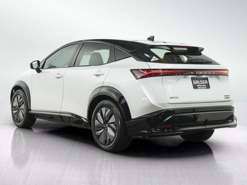 Used 2025 Nissan Ariya AWD image 3