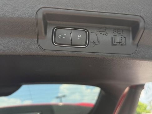Used 2021 Ford Explorer XLT w/ Equipment Group 202A AWD/4WD image 28