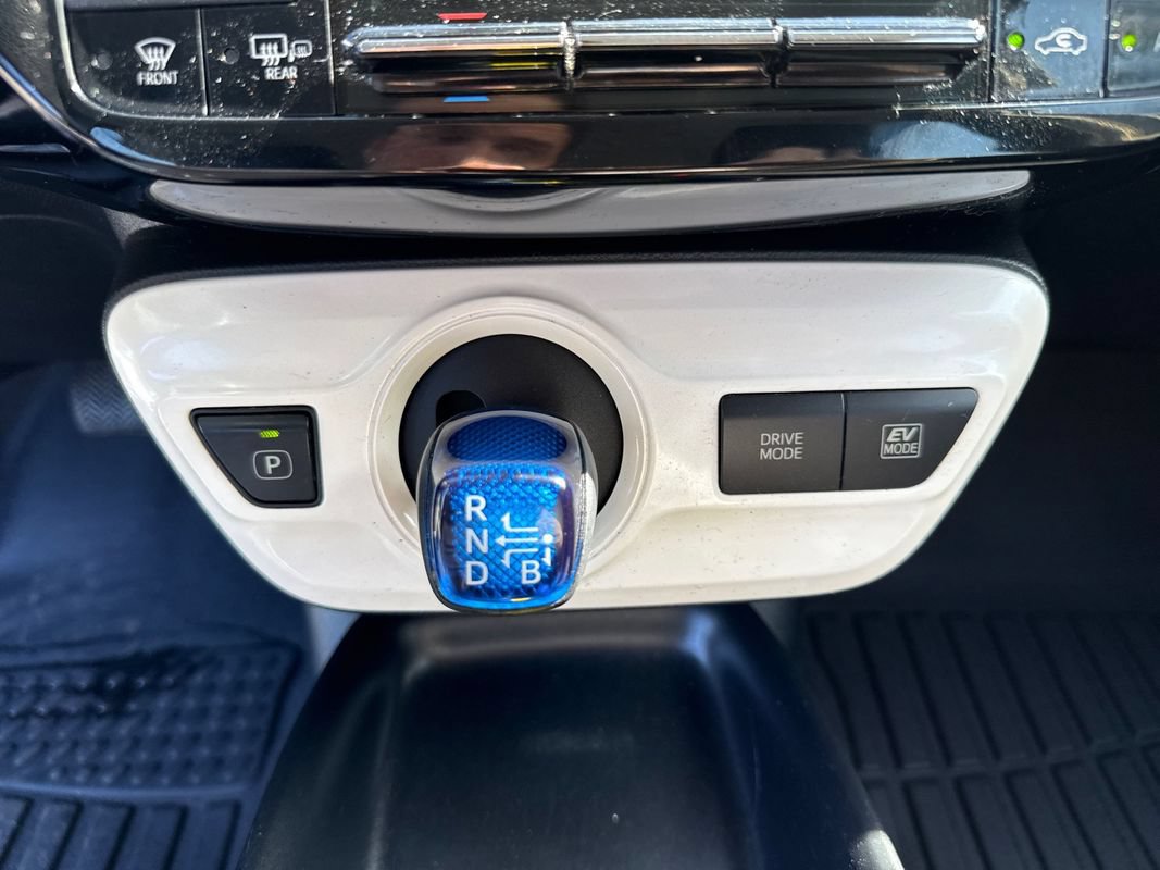 Used 2017 Toyota Prius Two w/ Carpet Mat Package FWD image 22