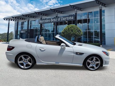 Used 2014 Mercedes-Benz SLK 350 image 3