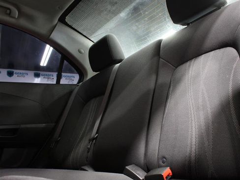 Used 2016 Chevrolet Sonic LT image 17