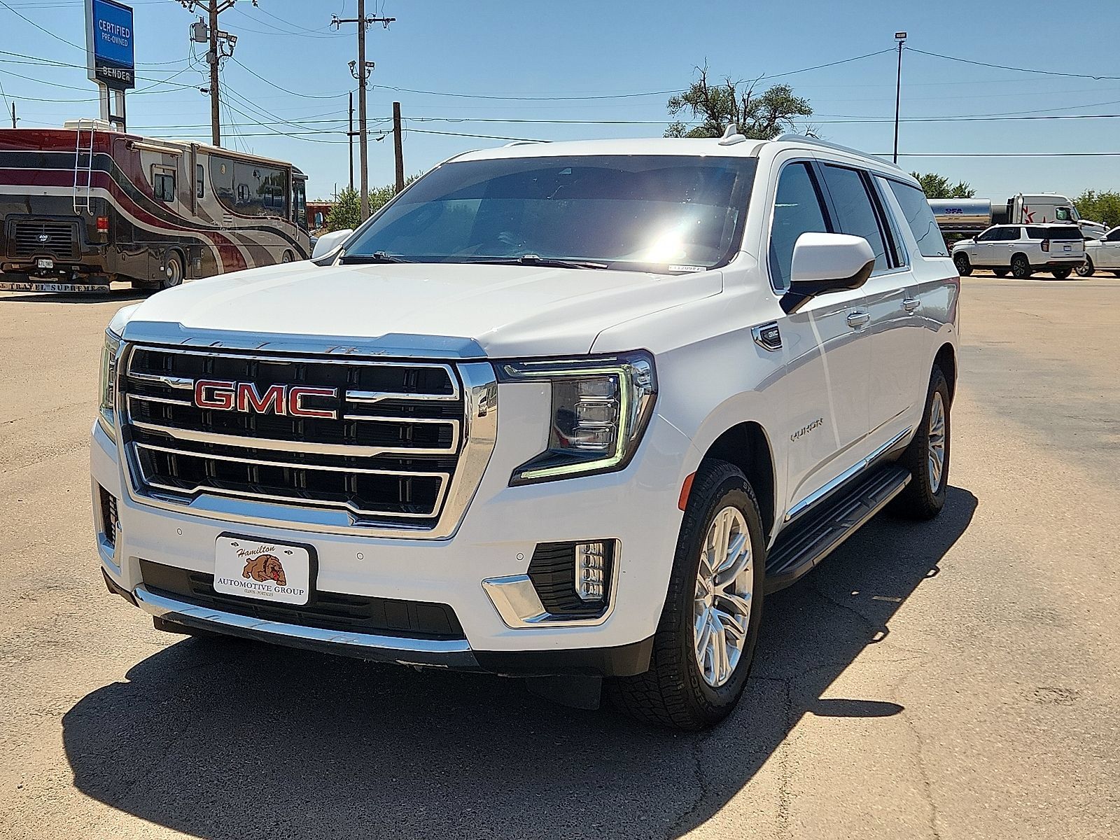 Used 2023 GMC Yukon XL SLT RWD image 1