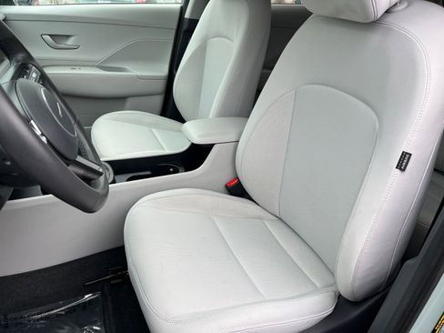 Used 2025 Hyundai Kona SEL image 33