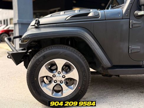Used 2017 Jeep Wrangler Unlimited Sahara w/ Dual Top Group AWD/4WD image 13