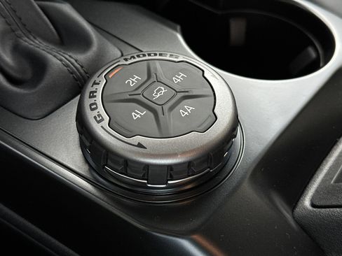 New 2025 Ford Bronco Badlands image 33