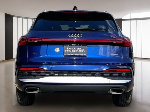Used 2025 Audi Q5 Premium Plus w/ Premium Plus AWD/4WD image 6