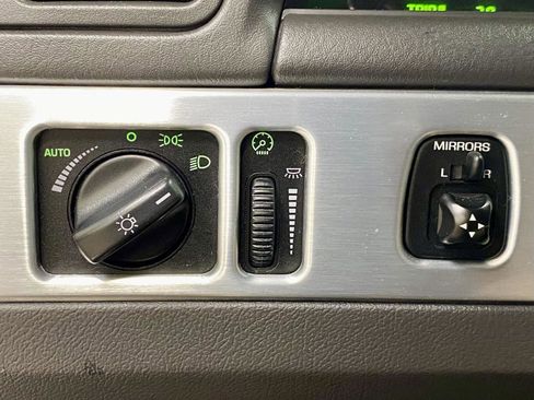 Used 2002 Ford Thunderbird RWD image 23