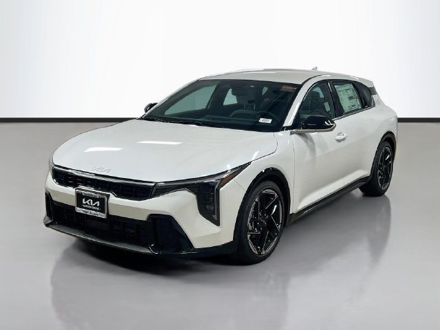 New 2026 Kia K4 GT-Line FWD image 3
