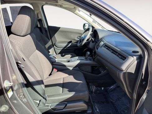 Used 2016 Honda HR-V EX image 19