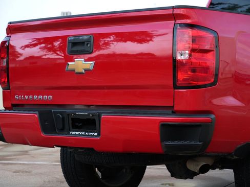 Used 2018 Chevrolet Silverado 1500 Custom w/ Custom Convenience Package RWD image 33