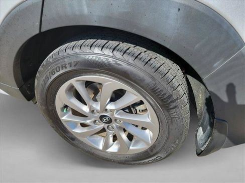 Used 2018 Hyundai Tucson SEL Plus w/ Cargo Package FWD image 12