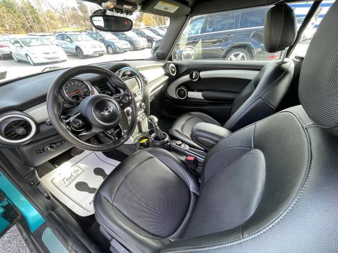 Used 2016 MINI Cooper Convertible image 17