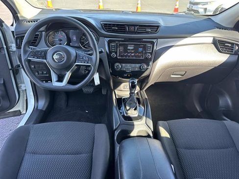 Used 2022 Nissan Rogue Sport S image 9