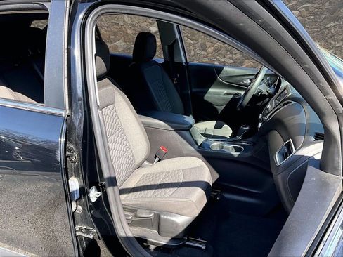Used 2021 Chevrolet Equinox LT w/ LPO, Floor Liner Package image 7