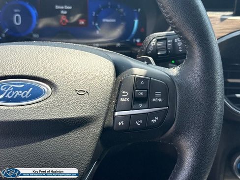 Used 2020 Ford Escape Titanium AWD/4WD image 23