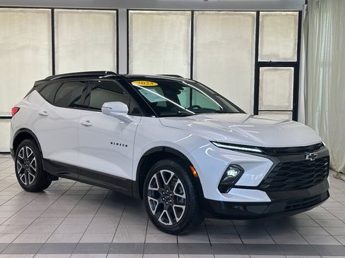 Used 2023 Chevrolet Blazer RS w/ Driver Confidence II Package AWD/4WD image 1