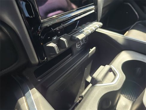 Used 2021 RAM 1500 Laramie image 25