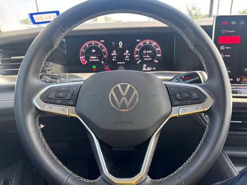 Used 2026 Volkswagen Tiguan SE AWD/4WD image 24