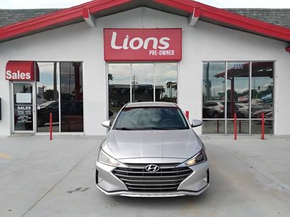 Used 2019 Hyundai Elantra SE w/ Cargo Package